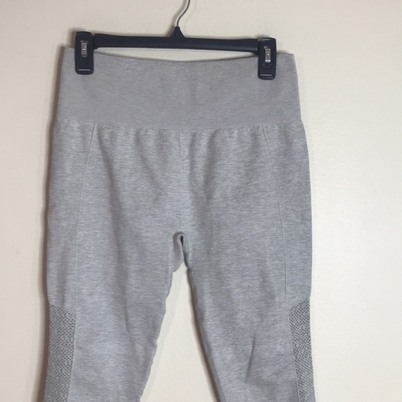 - Fabletics Sync High Waist Perforated Compression Heathered light Gray leggings - Picture 3 of 12